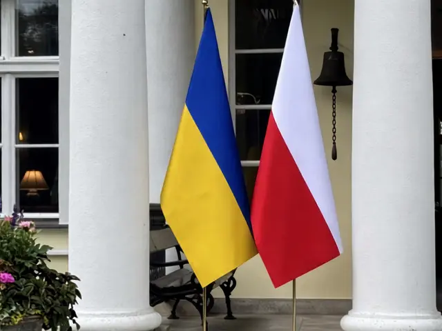 Ruská raketa zasáhla Kyjev: Dva mrtví, útoky i na další města