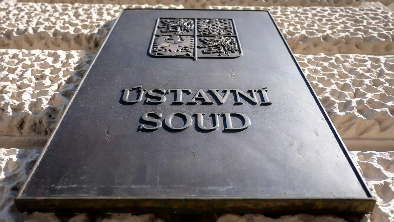 Ústavní soud zrušil verdikty v kauzách znásilnění: Presumpce neviny platí